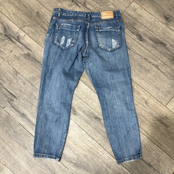 • ONE TEASPOON • Women’s Trashed Freebirds Destroyed Ankle Zip Straight Leg Jean - Picture 3 of 5